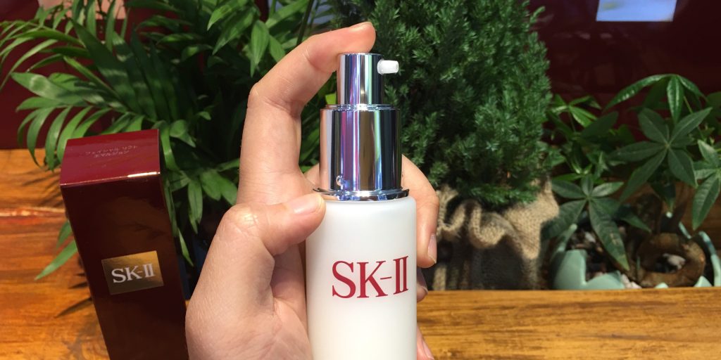 lift 1024x512 - Sữa Dưỡng Nâng Cơ Se Khít Lỗ Chân Lông SK-II Facial Lift Emulsion 100g